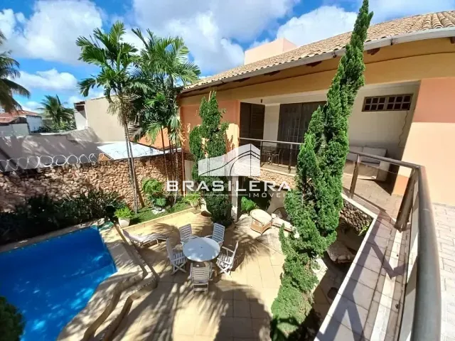 Sobrado com 530m² 4 quartos e 7 banheiros, à venda, no bairro Setor Nova Suiça em Goiânia