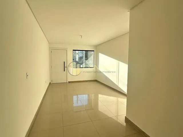 Sobrado 2 quartos e 3 banheiros, para alugar, no bairro morretes em Itapema