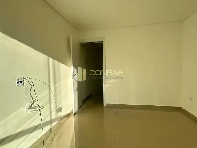 Sobrado 2 quartos e 3 banheiros, para alugar, no bairro morretes em Itapema