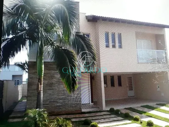Sobrado com 300m² 3 quartos e 5 banheiros, à venda, no bairro Esperança em Londrina