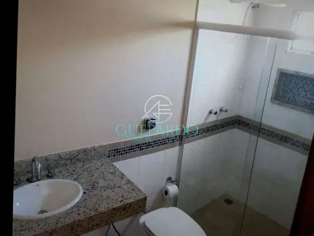 Sobrado com 300m² 3 quartos e 5 banheiros, à venda, no bairro Esperança em Londrina