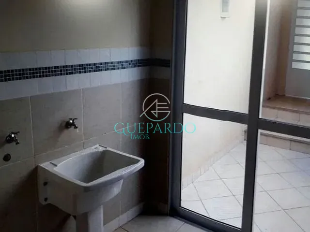 Sobrado com 300m² 3 quartos e 5 banheiros, à venda, no bairro Esperança em Londrina