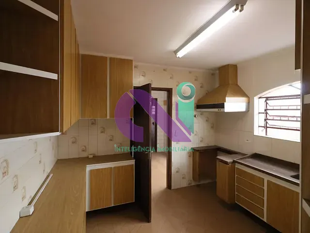 Sobrado 4 quartos e 4 banheiros, para alugar, no bairro Vila Yara em Osasco