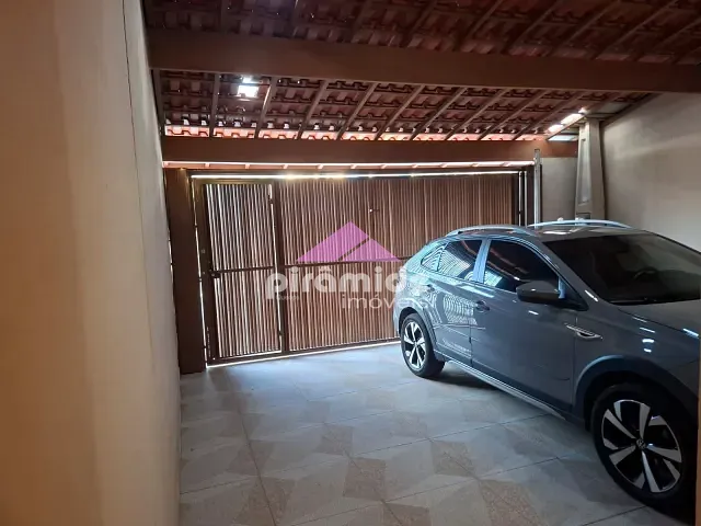 Sobrado 3 quartos e 3 banheiros, à venda, no bairro Jardim Torrão de Ouro em São José dos Campos