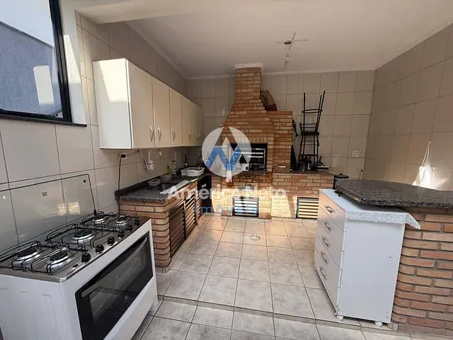 Sobrado com 400m² 3 quartos e 2 banheiros, à venda, no bairro Barcelona em São Caetano do Sul