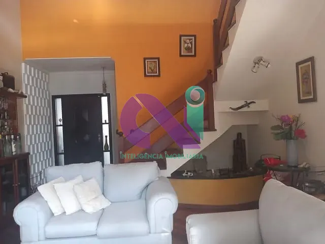 Sobrado com 226m² 4 quartos e 2 banheiros, à venda, no bairro City Bussocaba em Osasco