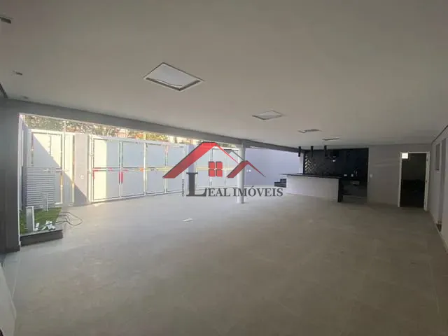 Sobrado com 400m² 4 quartos e 5 banheiros, à venda, no bairro Dos Casa em São Bernardo do Campo