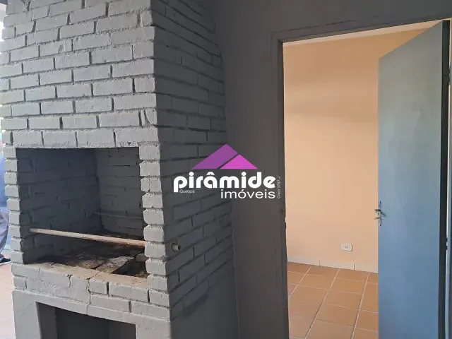 Sobrado com 150m² 2 quartos e 1 banheiro, para alugar, no bairro Jardim Satélite em São José dos Campos
