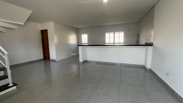 Sobrado com 225m² 2 quartos e 3 banheiros, à venda, no bairro Maitinga em Bertioga