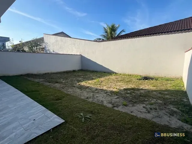 Sobrado com 225m² 2 quartos e 3 banheiros, à venda, no bairro Maitinga em Bertioga