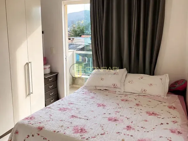 Sobrado 2 quartos e 1 banheiro, à venda, no bairro Alto São bento em Itapema