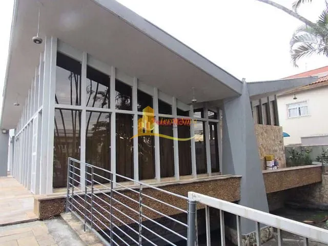 Sobrado com 1360m² 5 quartos e 6 banheiros, à venda, no bairro Itaquera em São Paulo