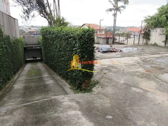 Sobrado com 1360m² 5 quartos e 6 banheiros, à venda, no bairro Itaquera em São Paulo