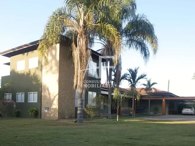Sobrado com 5000m², à venda, no bairro Chácaras Cataguá em Taubaté