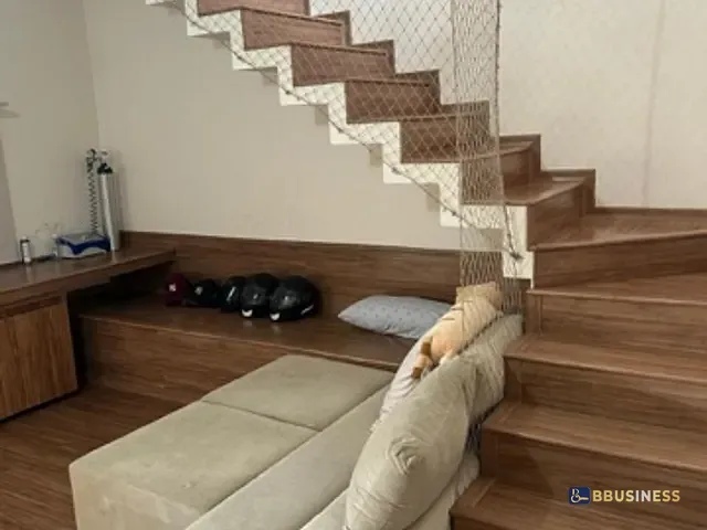 Sobrado com 450m² 6 quartos e 5 banheiros, à venda ou para alugar, no bairro Centro em Bertioga