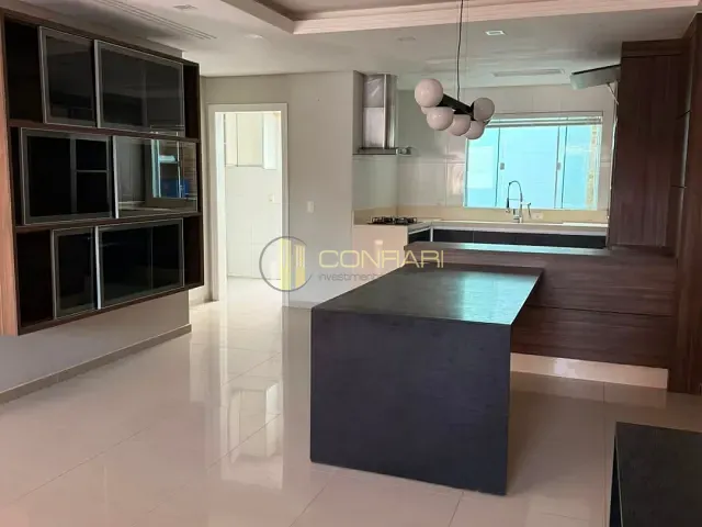 Sobrado com 234m² 3 quartos e 3 banheiros, à venda, no bairro Várzea em Itapema