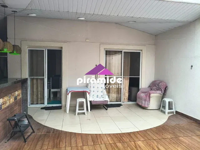 Sobrado com 140m² 3 quartos e 2 banheiros, à venda, no bairro Condomínio Residence Club em Jacareí
