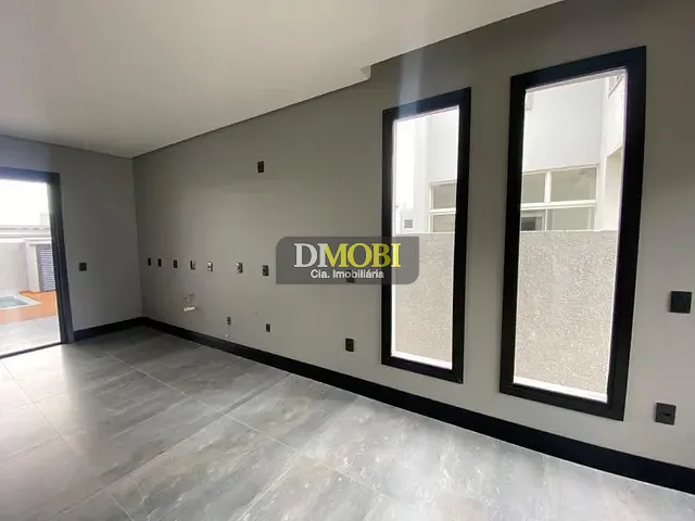 Sobrado com 130m² 3 quartos e 3 banheiros, à venda, no bairro Residencial Jaqueline em Gravataí