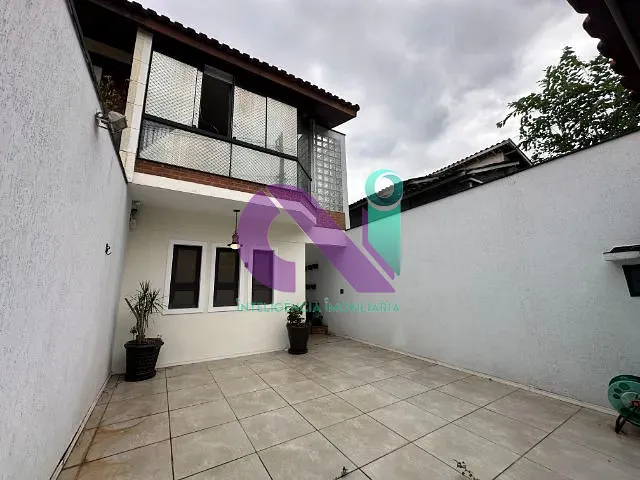 Sobrado com 289m² 3 quartos e 3 banheiros, à venda, no bairro Umuarama em Osasco