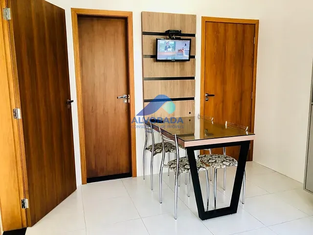 Sobrado com 253m² 4 quartos e 2 banheiros, à venda, no bairro Urbanova em São José dos Campos