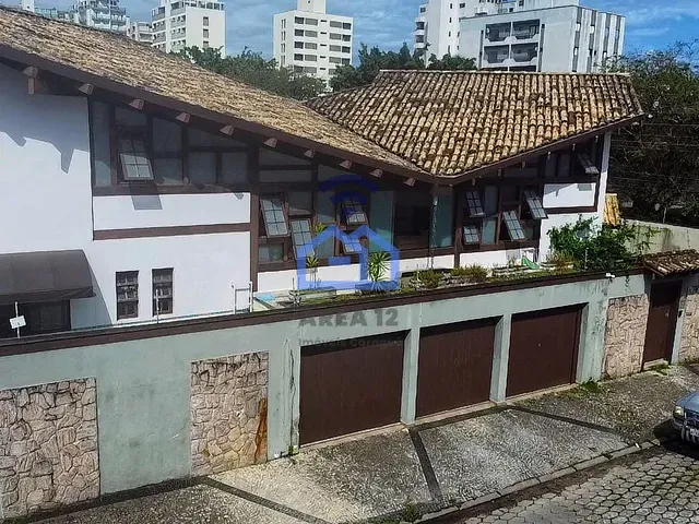 Sobrado com 365m² 4 quartos e 4 banheiros, à venda, no bairro Jardim Primavera em Caraguatatuba