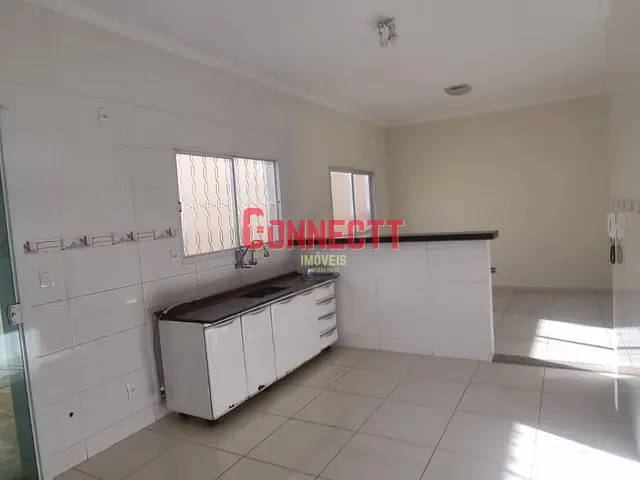 Sobrado com 200m² 3 quartos e 3 banheiros, à venda, no bairro Jardim Manoel Penna em Ribeirão Preto