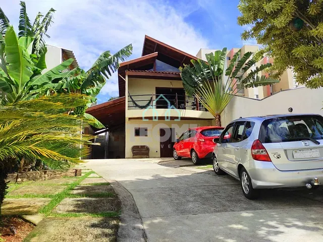 Sobrado com 1000m² 3 quartos e 5 banheiros, à venda ou para alugar, no bairro Fonte Imaculada em Taubaté