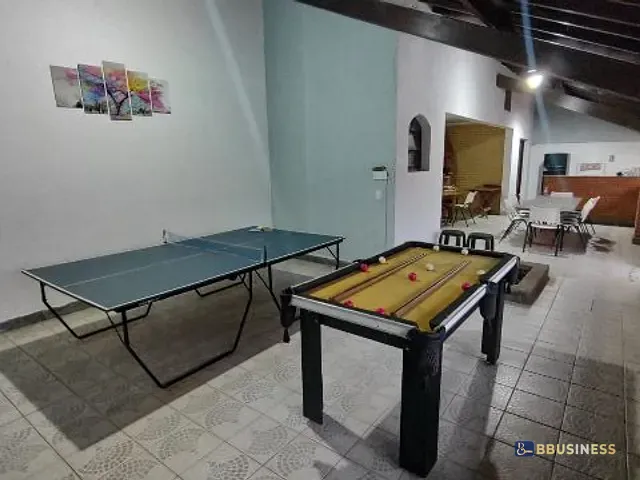 Sobrado com 500m² 3 quartos e 2 banheiros, à venda, no bairro Indaiá em Bertioga