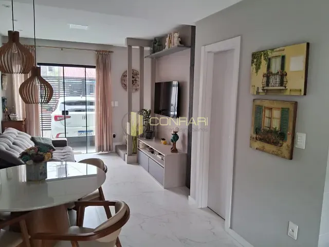 Sobrado com 69m² 2 quartos e 3 banheiros, à venda, no bairro Alto São Bento em Itapema
