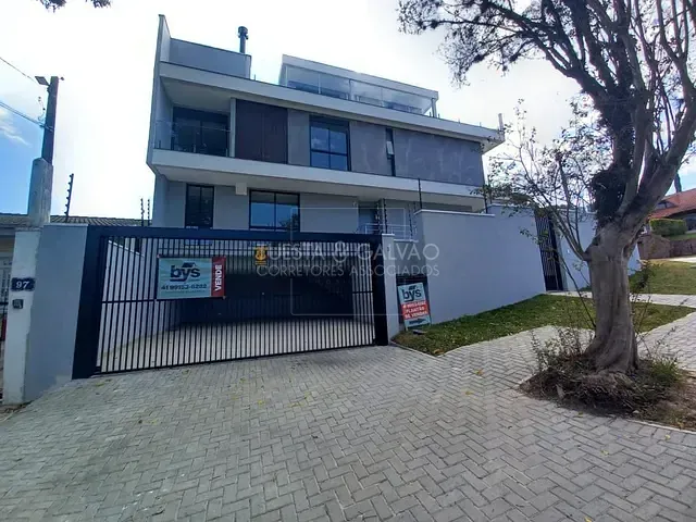 Sobrado com 265m² 4 quartos e 5 banheiros, à venda, no bairro Guabirotuba em Curitiba