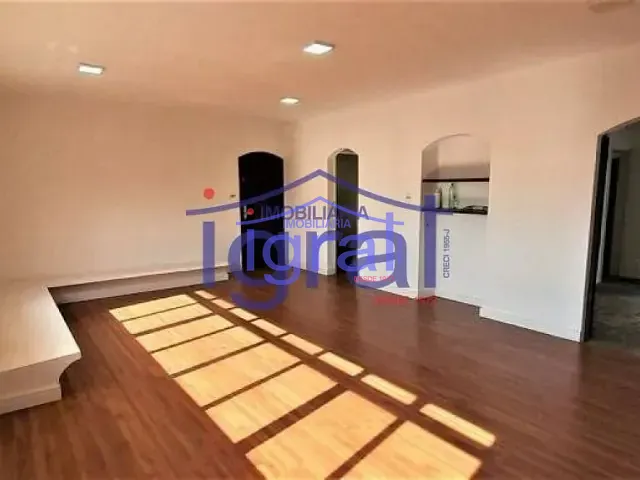 Sobrado com 334m² 4 quartos e 3 banheiros, à venda ou para alugar, no bairro Jabaquara em São Paulo
