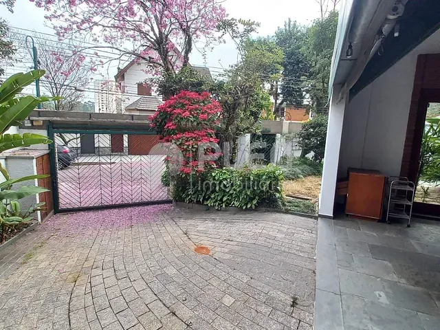 Sobrado com 467m² 6 quartos e 7 banheiros, à venda, no bairro Barro Branco (Zona Norte) em São Paulo