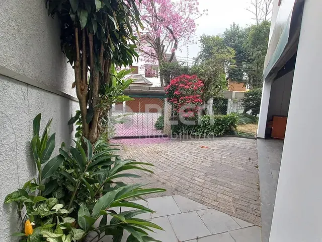 Sobrado com 467m² 6 quartos e 7 banheiros, à venda, no bairro Barro Branco (Zona Norte) em São Paulo