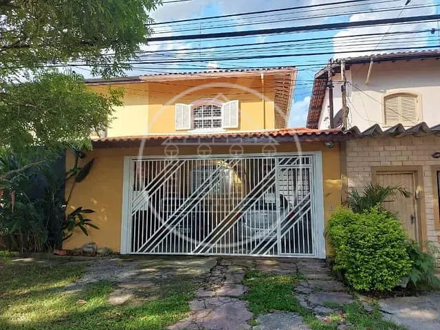 Sobrado com 147m² 3 quartos e 2 banheiros, à venda, no bairro Jardim Regis em São Paulo