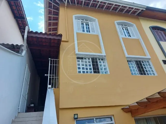 Sobrado com 147m² 3 quartos e 2 banheiros, à venda, no bairro Jardim Regis em São Paulo