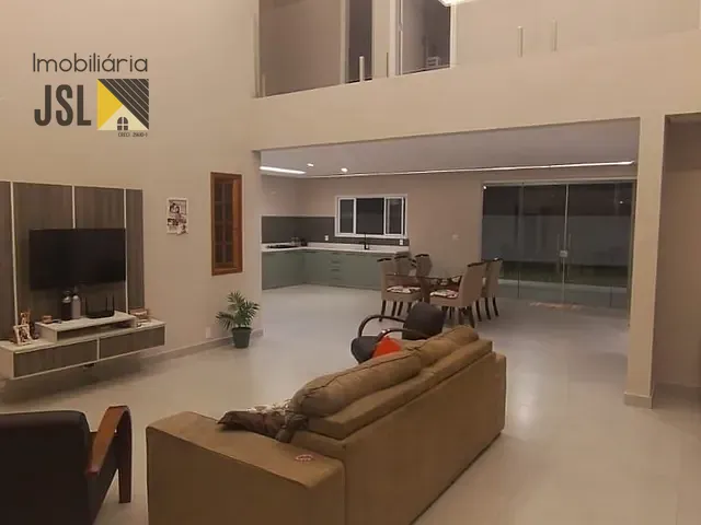 Sobrado com 540m² 4 quartos e 4 banheiros, à venda, no bairro Condomínio Residencial Ecopark Bourbon  em Caçapava
