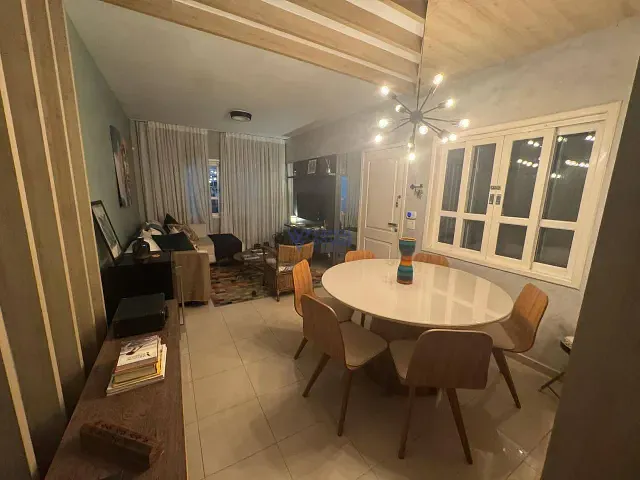 Sobrado com 130m² 3 quartos e 2 banheiros, à venda, no bairro Jardim das Indústrias em São José dos Campos