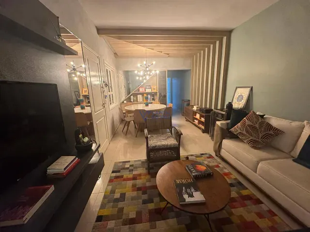 Sobrado com 130m² 3 quartos e 2 banheiros, à venda, no bairro Jardim das Indústrias em São José dos Campos