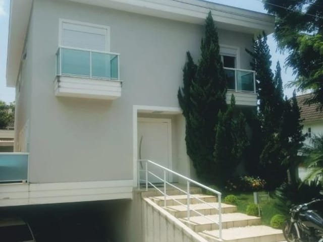 Sobrado com 300m² 4 quartos e 5 banheiros, à venda, no bairro Alphaville 04 em Santana de Parnaíba
