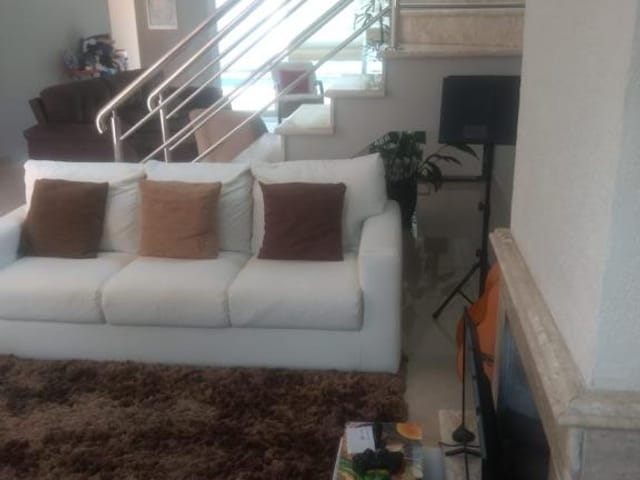 Sobrado com 300m² 4 quartos e 5 banheiros, à venda, no bairro Alphaville 04 em Santana de Parnaíba