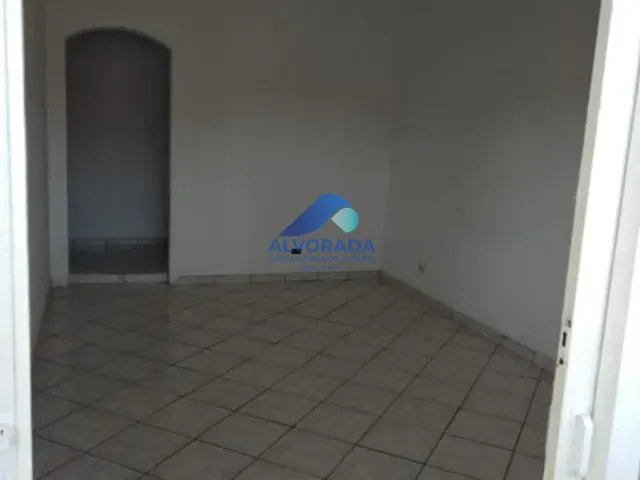 Sobrado com 250m² 4 quartos e 2 banheiros, à venda, no bairro Jardim Bela Vista em São José dos Campos