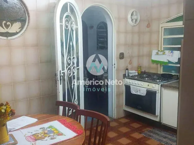Sobrado 4 quartos e 2 banheiros, à venda, no bairro Vila Arapuã em São Paulo