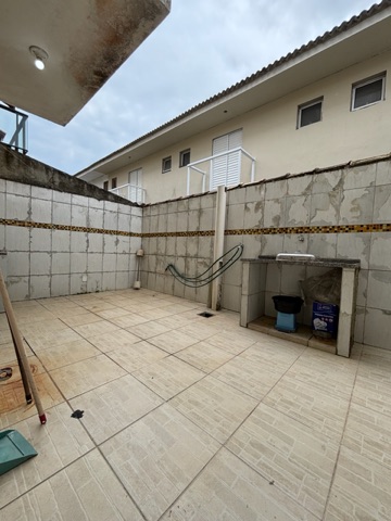 Sobrado 2 quartos e 2 banheiros, à venda, no bairro Centro em Bertioga