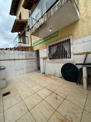 Sobrado 2 quartos e 2 banheiros, à venda, no bairro Centro em Bertioga