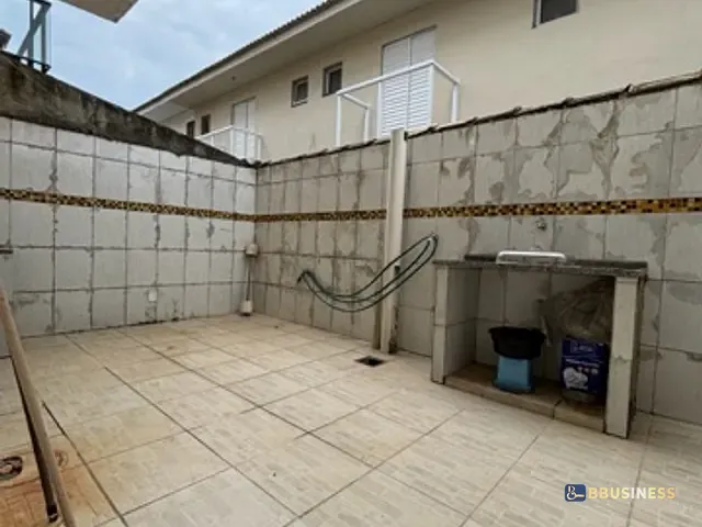 Sobrado 2 quartos e 2 banheiros, à venda, no bairro Centro em Bertioga