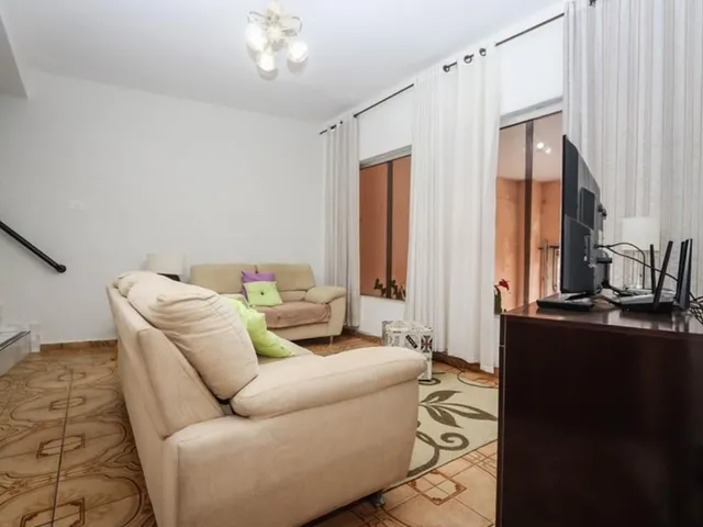 Sobrado com 250m² 3 quartos e 1 banheiro, à venda, no bairro Jardim Brasília em São Paulo