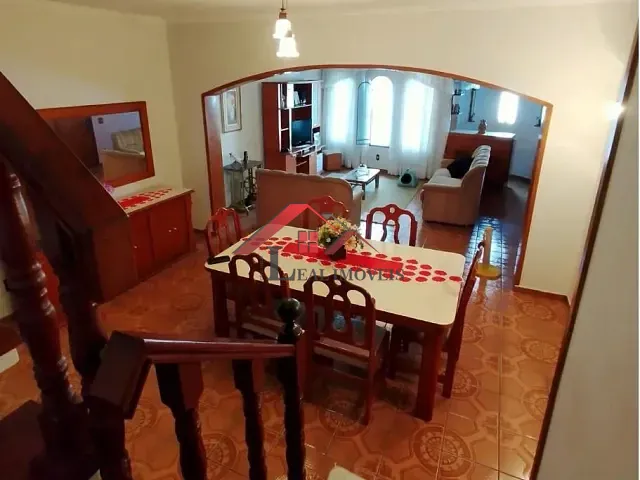Sobrado com 146m² 4 quartos e 3 banheiros, à venda, no bairro Jardim Santo Antônio em Santo André
