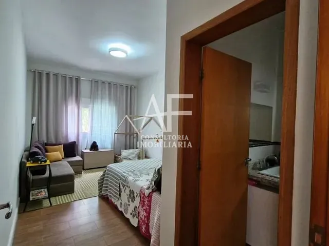 Sobrado com 500m² 4 quartos e 4 banheiros, à venda, no bairro Piracangaguá em Taubaté