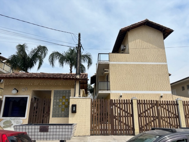 Sobrado com 112m² 3 quartos e 3 banheiros, à venda, no bairro Maitinga em Bertioga