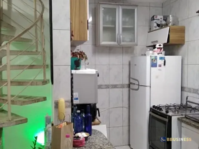 Sobrado com 112m² 3 quartos e 3 banheiros, à venda, no bairro Maitinga em Bertioga
